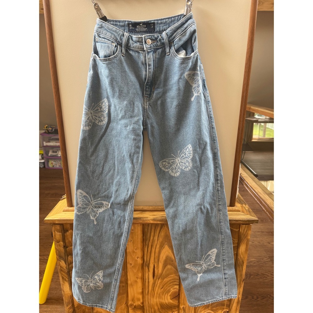 Hollister Ultra High-Rise Dad Jeans Light Wash Butterfly Print W24 L31 Size 0R